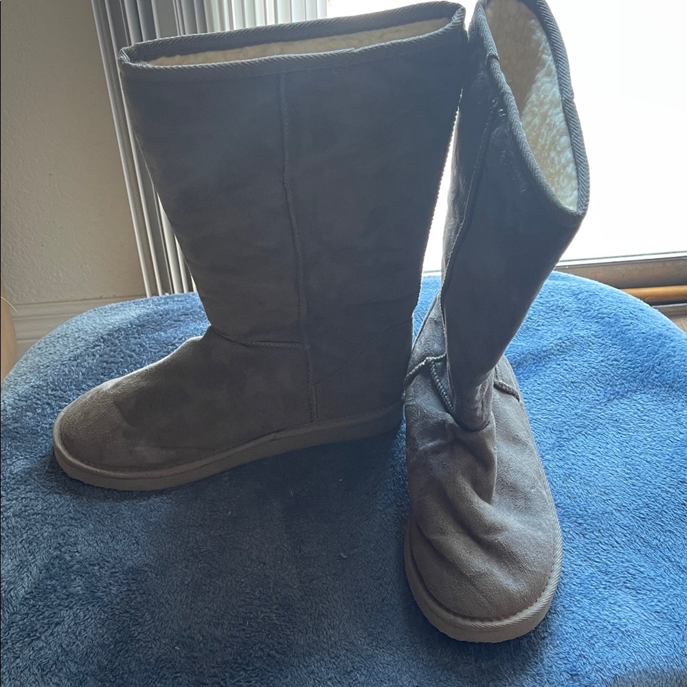 Elegant Brown Winter Boots